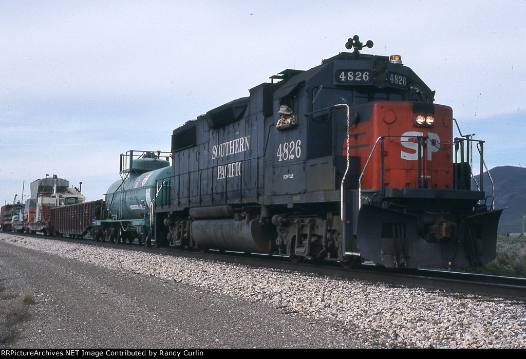 SP 4826 on shotcrete work train